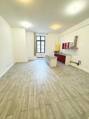 Appartement - 99 m² - 3 pièces