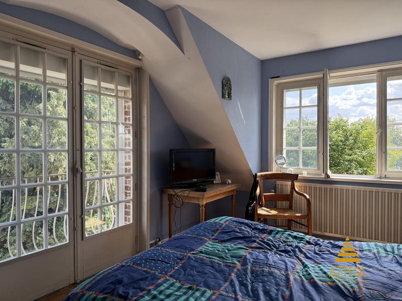 Maison - 180 m² - 8 pièces