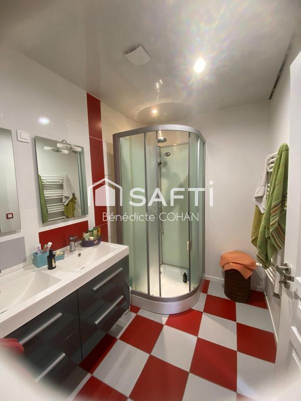 Maison - 164 m² - 8 pièces