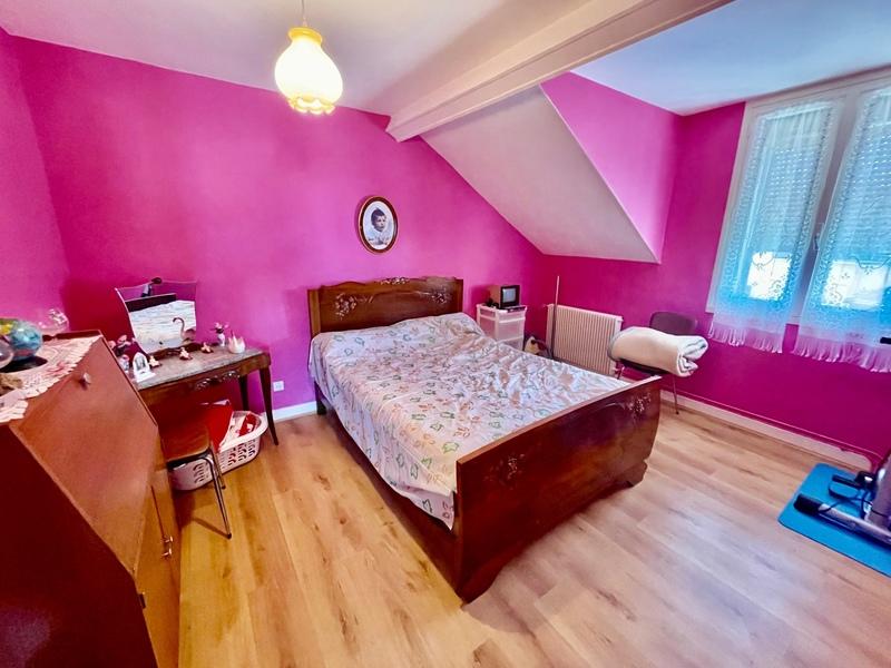 Maison - 92 m² - 5 pièces