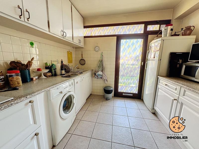 Appartement - 80 m² - 4 pièces