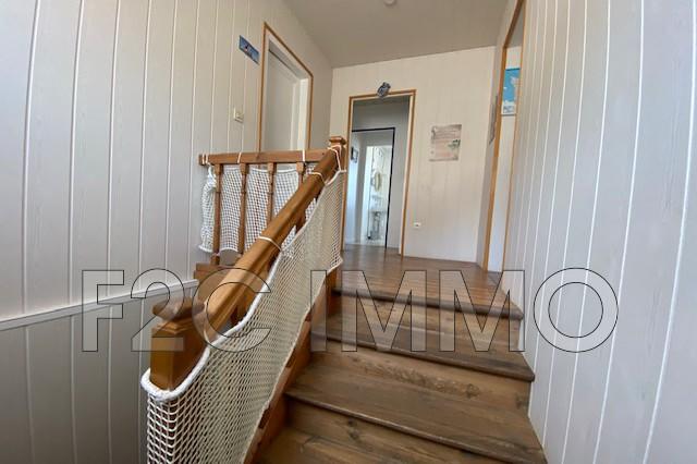 Maison - 260 m² - 12 pièces