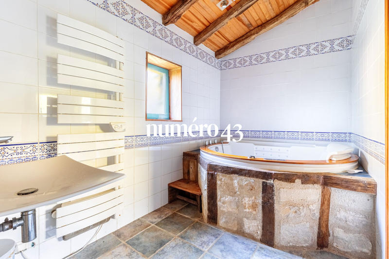 Maison ancienne - 218 m² - 7 pièces