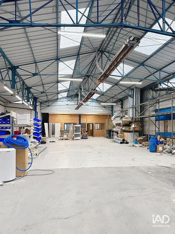 Local commercial - 827 m²