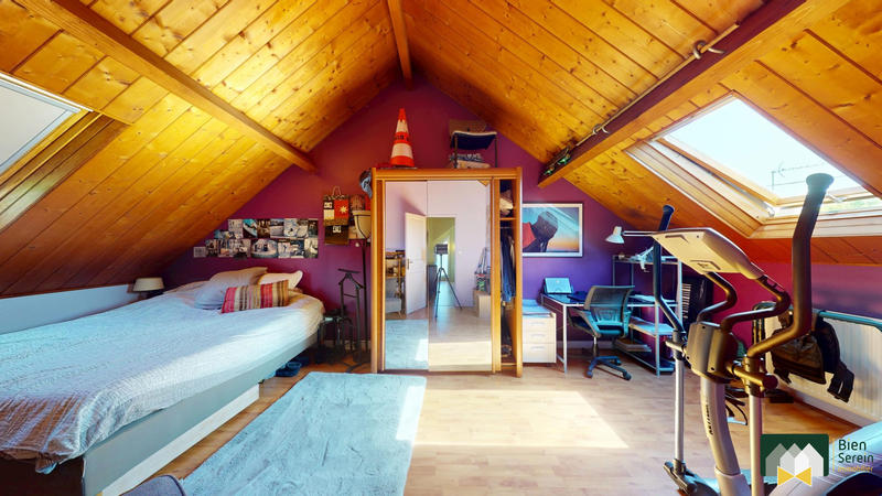 Maison - 180 m² - 8 pièces