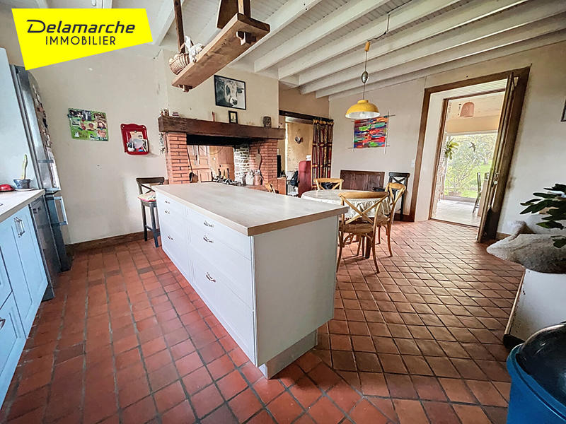 Maison - 208 m² - 9 pièces