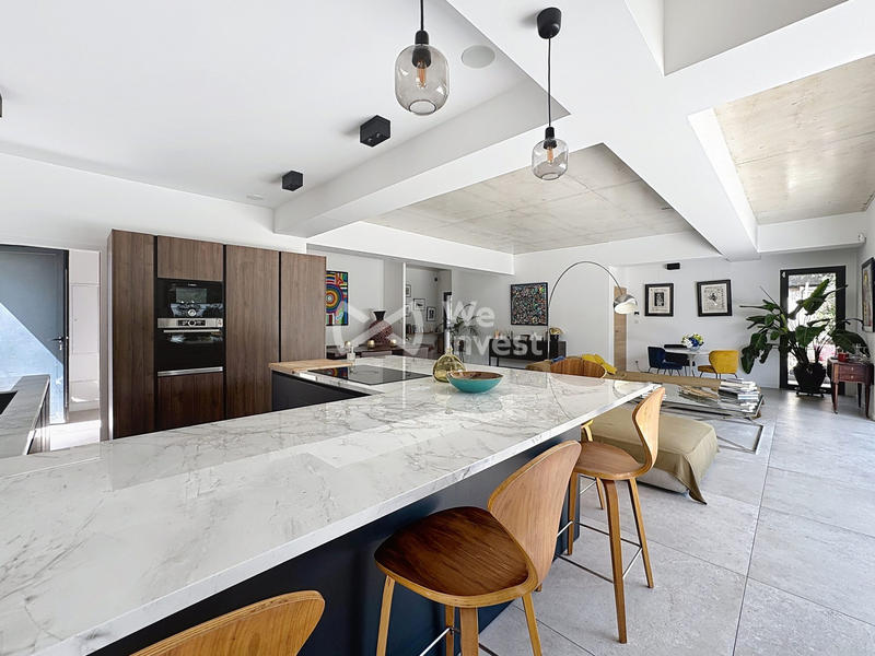 Villa - 221 m² - 5 pièces