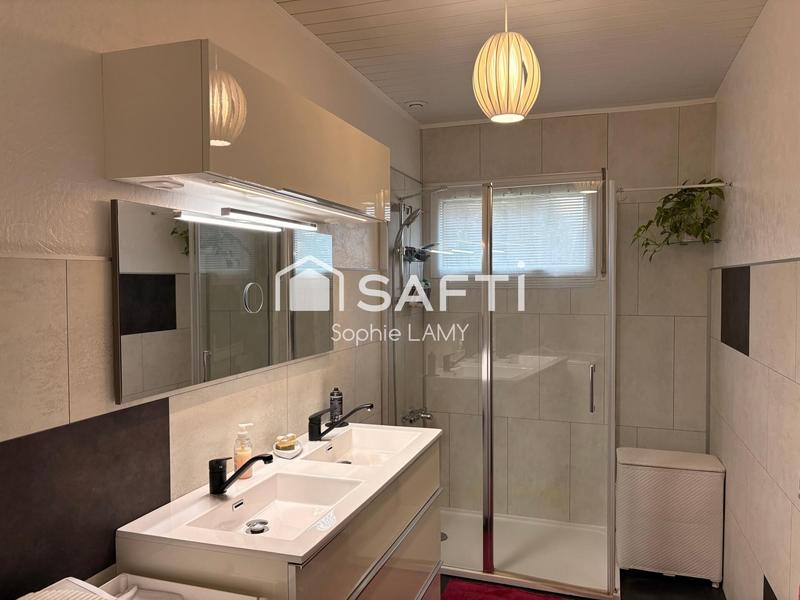 Maison - 130 m² - 6 pièces