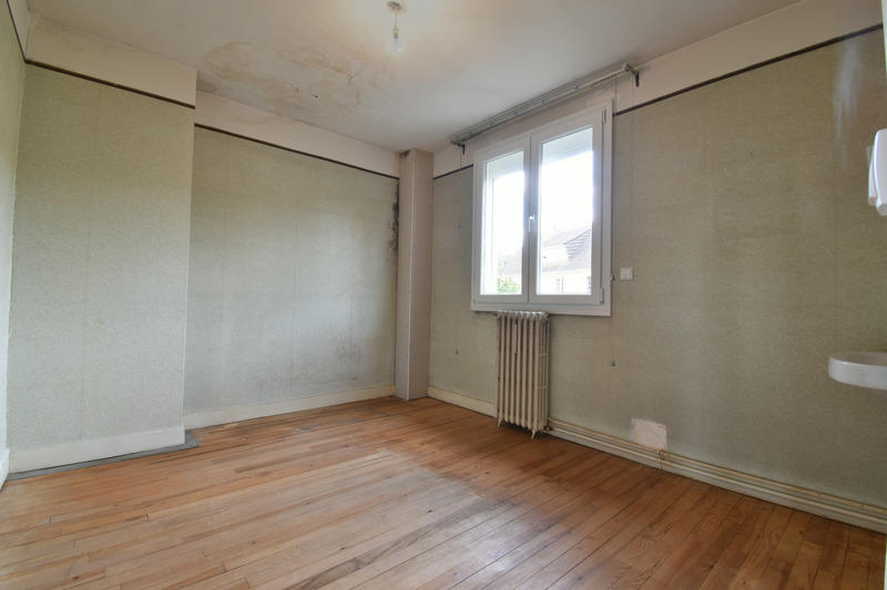 Maison - 81 m² - 5 pièces