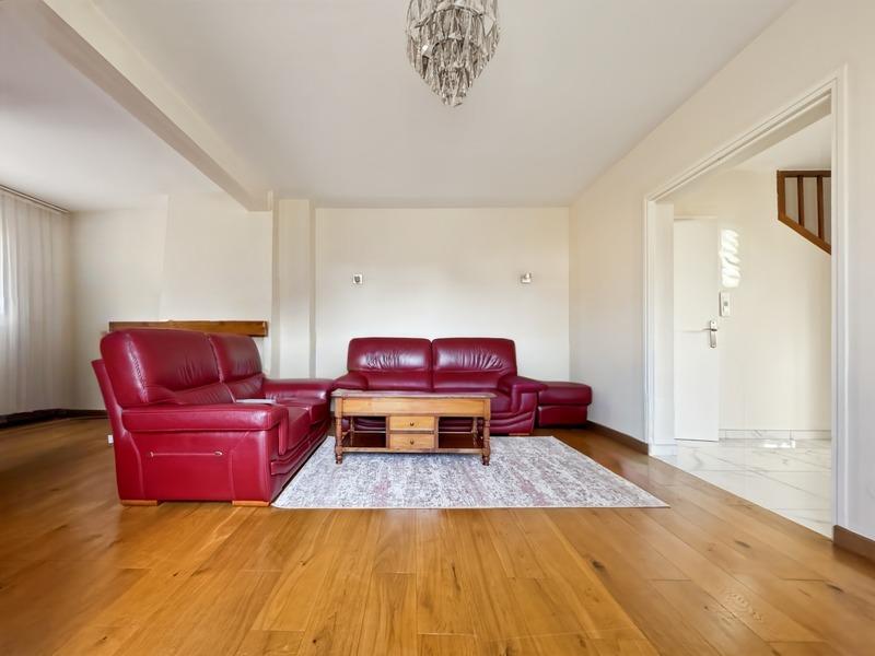 Maison - 182 m² - 7 pièces