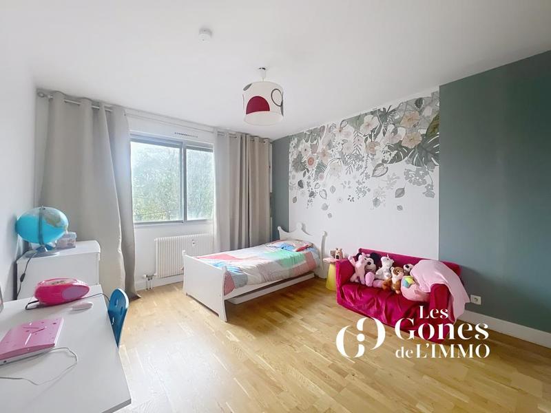 Appartement - 112 m² - 4 pièces