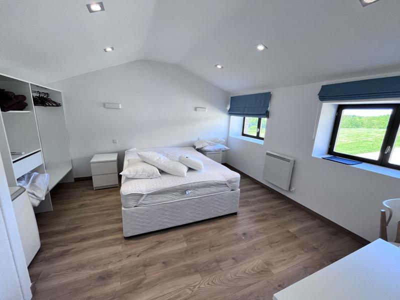 Maison traditionnelle - 230 m² - 9 pièces