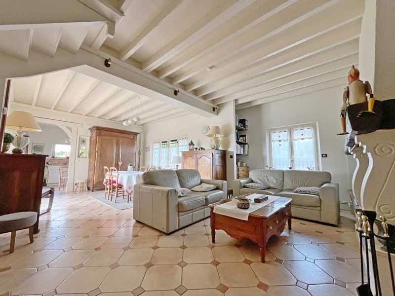 Maison - 167 m² - 10 pièces