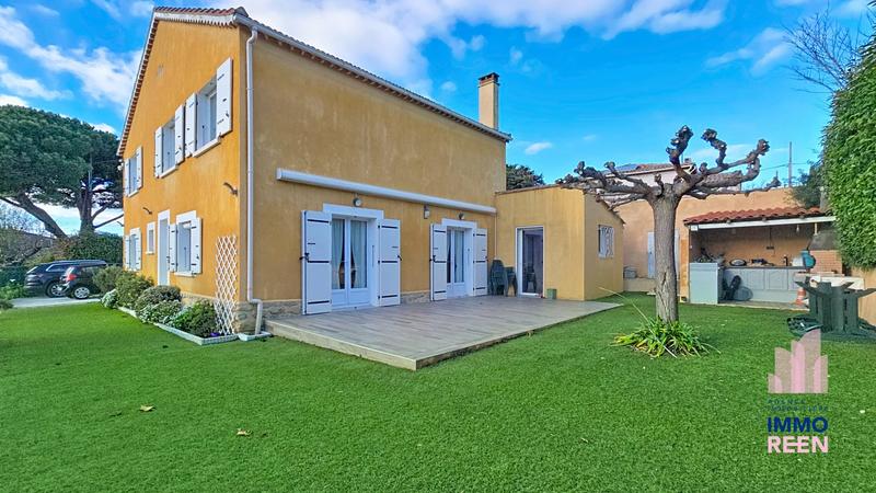 Villa - 177 m² - 8 pièces
