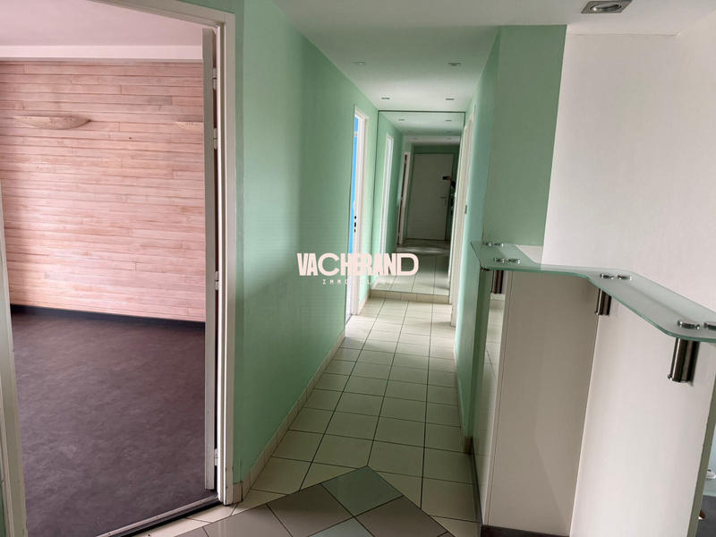 Appartement - 90 m² - 5 pièces