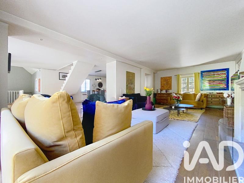 Maison - 179 m² - 8 pièces