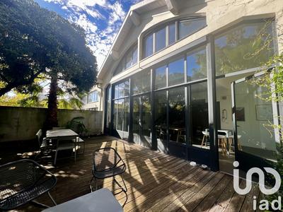 Maison - 225 m² - 7 pièces