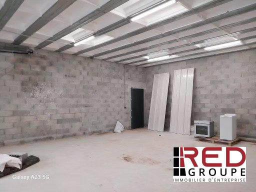 Entrepôt - 230 m²