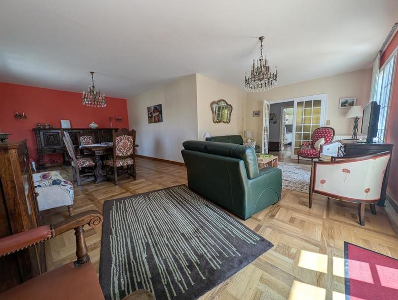 Maison - 181 m² - 8 pièces