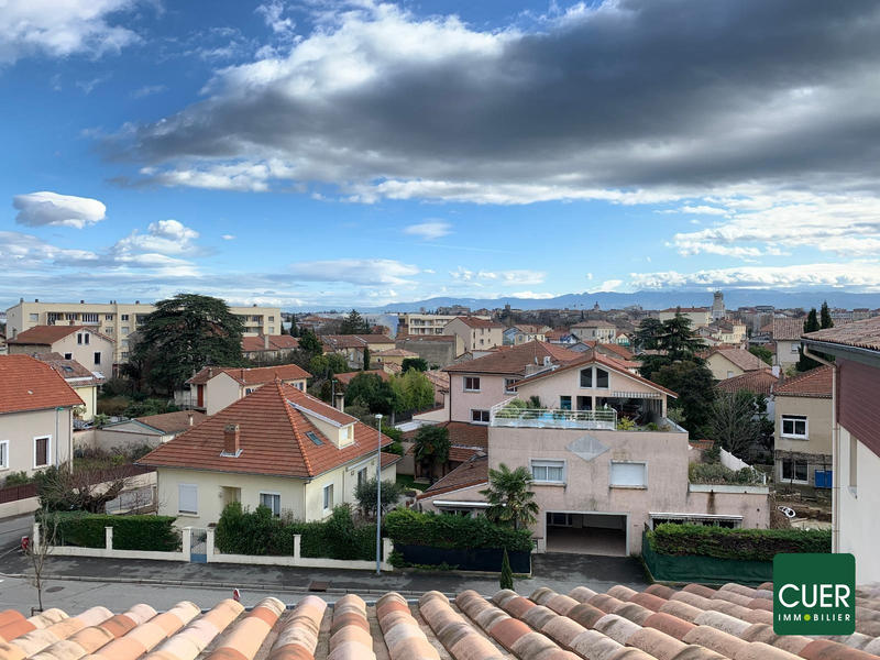 Appartement - 90 m² - 4 pièces