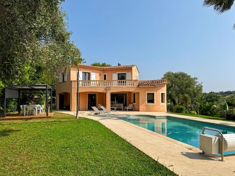Villa - 350 m² - 9 pièces
