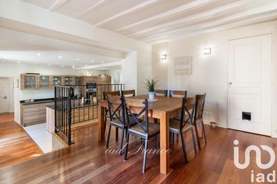 Maison de ville - 250 m² - 9 pièces