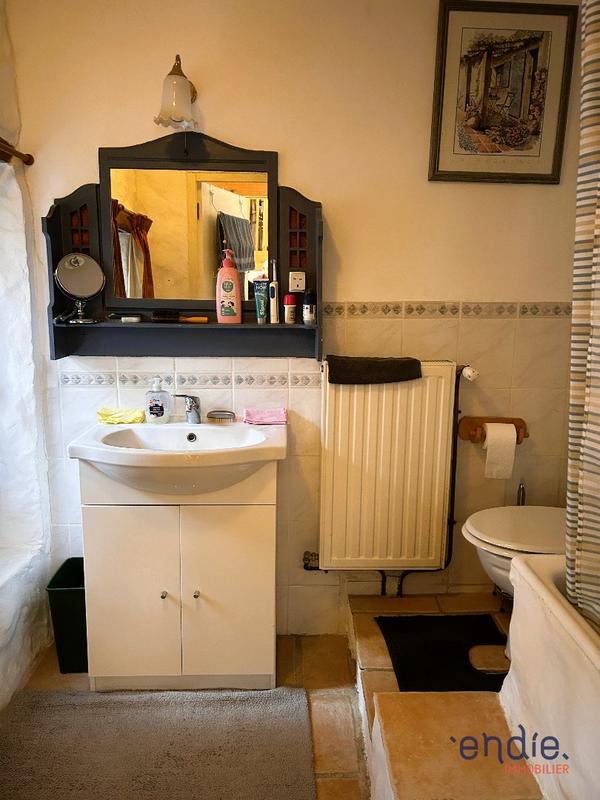 Maison - 385 m² - 11 pièces