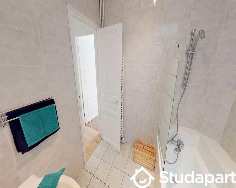 Chambre - 120 m² - 1 pièce