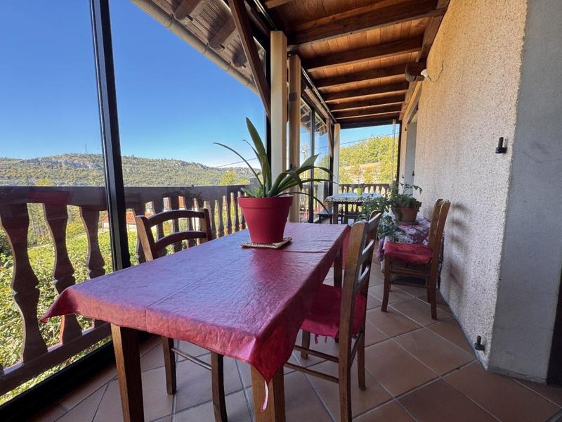 Maison - 175 m² - 8 pièces