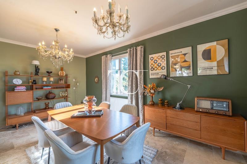 Maison - 159 m² - 6 pièces