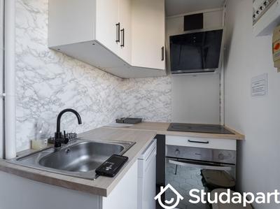 Chambre - 80 m² - 1 pièce