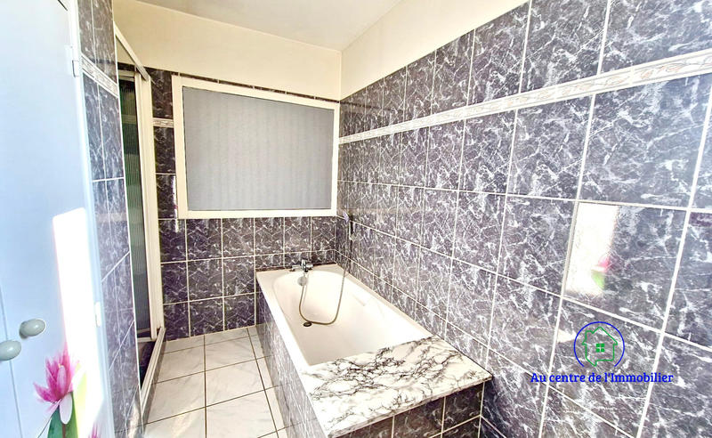 Maison - 121 m² - 5 pièces