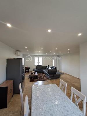 Maison traditionnelle - 76 m² - 3 pièces