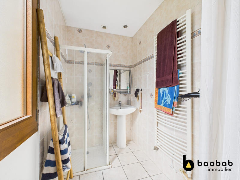 Maison - 199 m² - 8 pièces