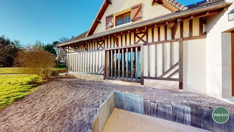 Maison ancienne - 333 m² - 15 pièces