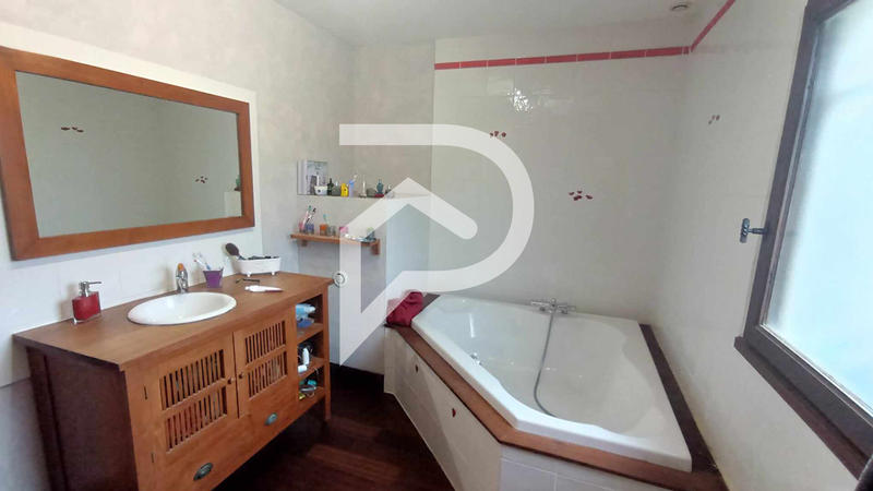 Maison - 153 m² - 6 pièces