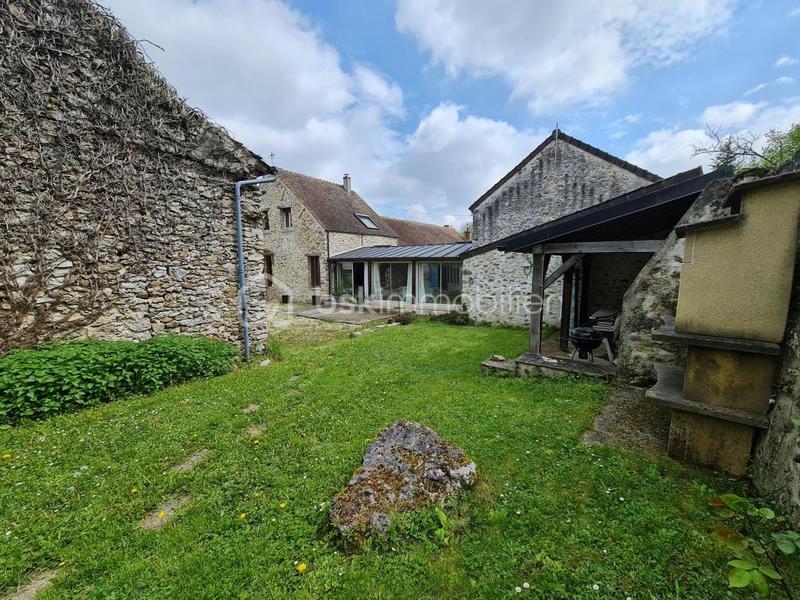 Maison en pierre - 180 m² - 7 pièces