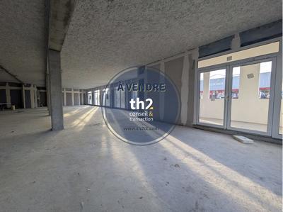 Local commercial - 283 m²