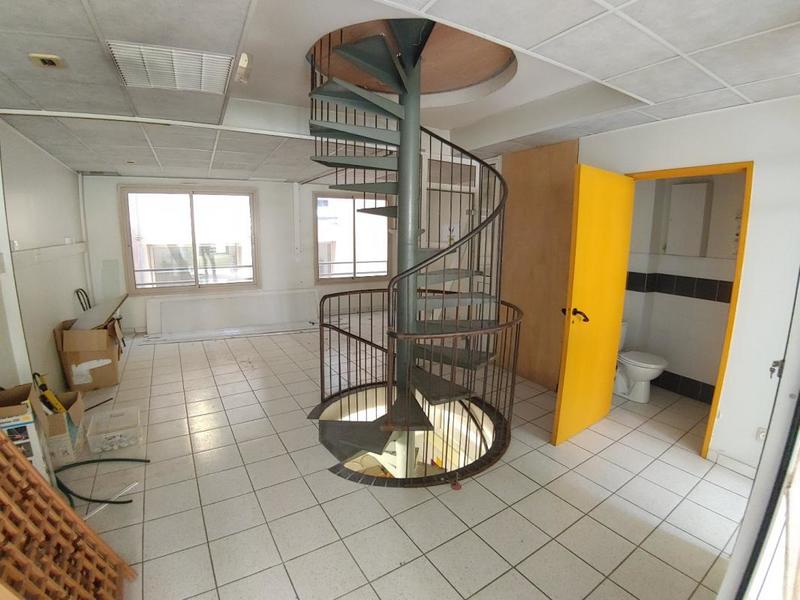 Local commercial - 260 m² - 3 pièces
