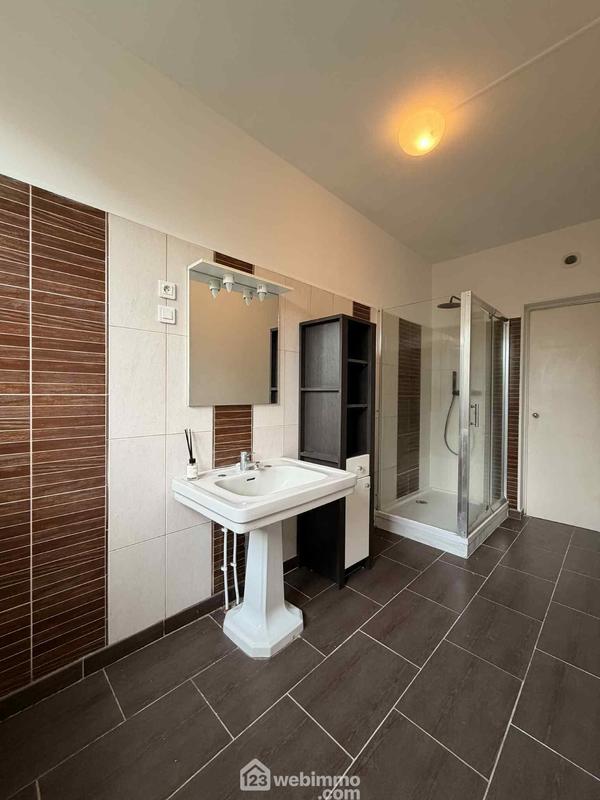 Maison - 163 m² - 6 pièces