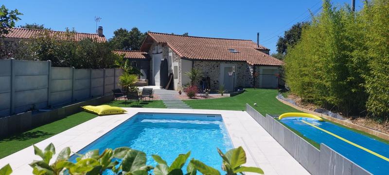 Maison en pierre - 195 m² - 5 pièces