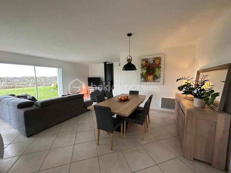 Maison - 98 m² - 4 pièces