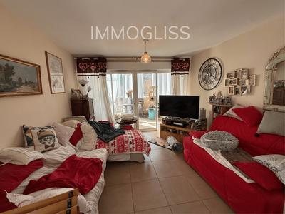 Appartement - 77 m² - 3 pièces