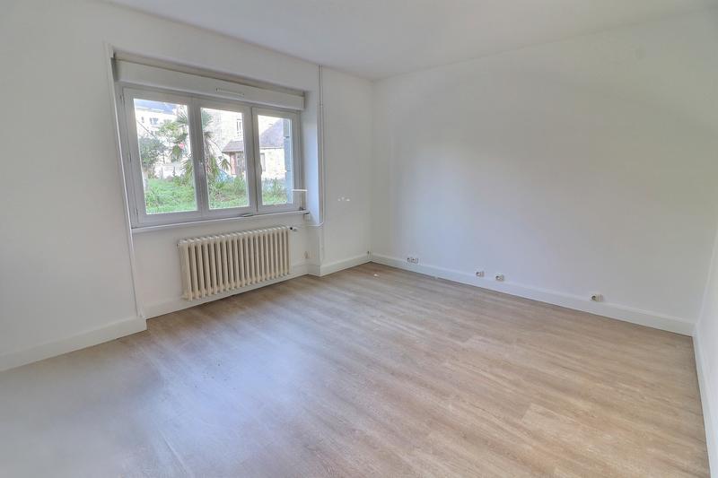 Maison - 220 m² - 8 pièces