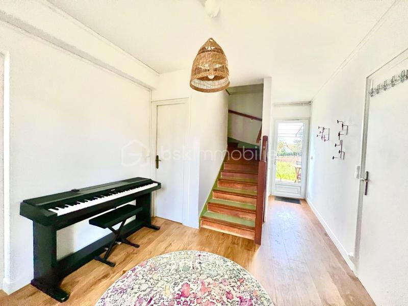 Maison - 110 m² - 6 pièces