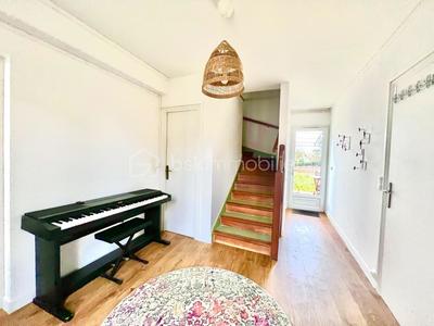 Maison - 110 m² - 6 pièces