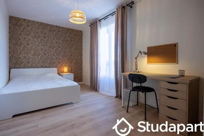 Chambre - 9 m² - 1 pièce