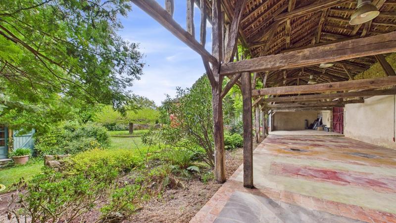 Maison - 530 m² - 18 pièces