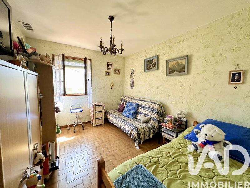 Maison - 230 m² - 9 pièces