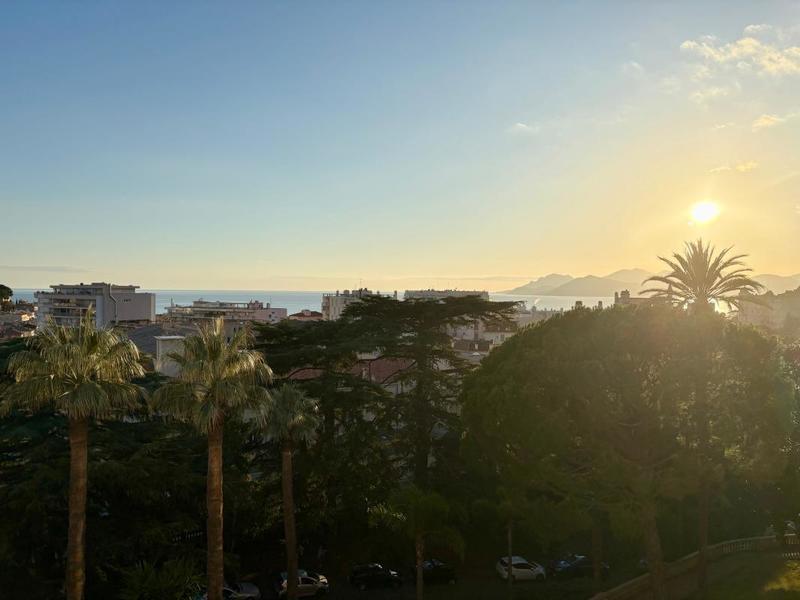 Appartement - 60 m² - 2 pièces